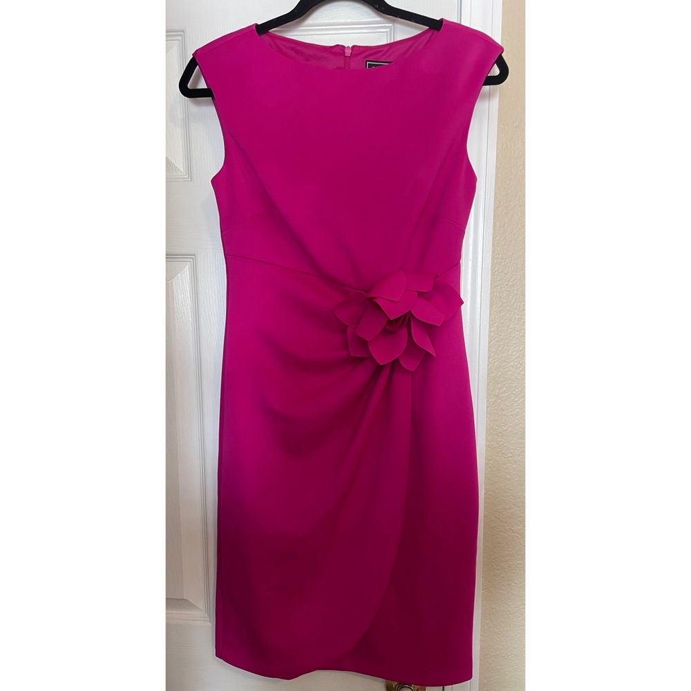 NWOT JH Evenings Side-Tuck Rose Detail Dress 🩷